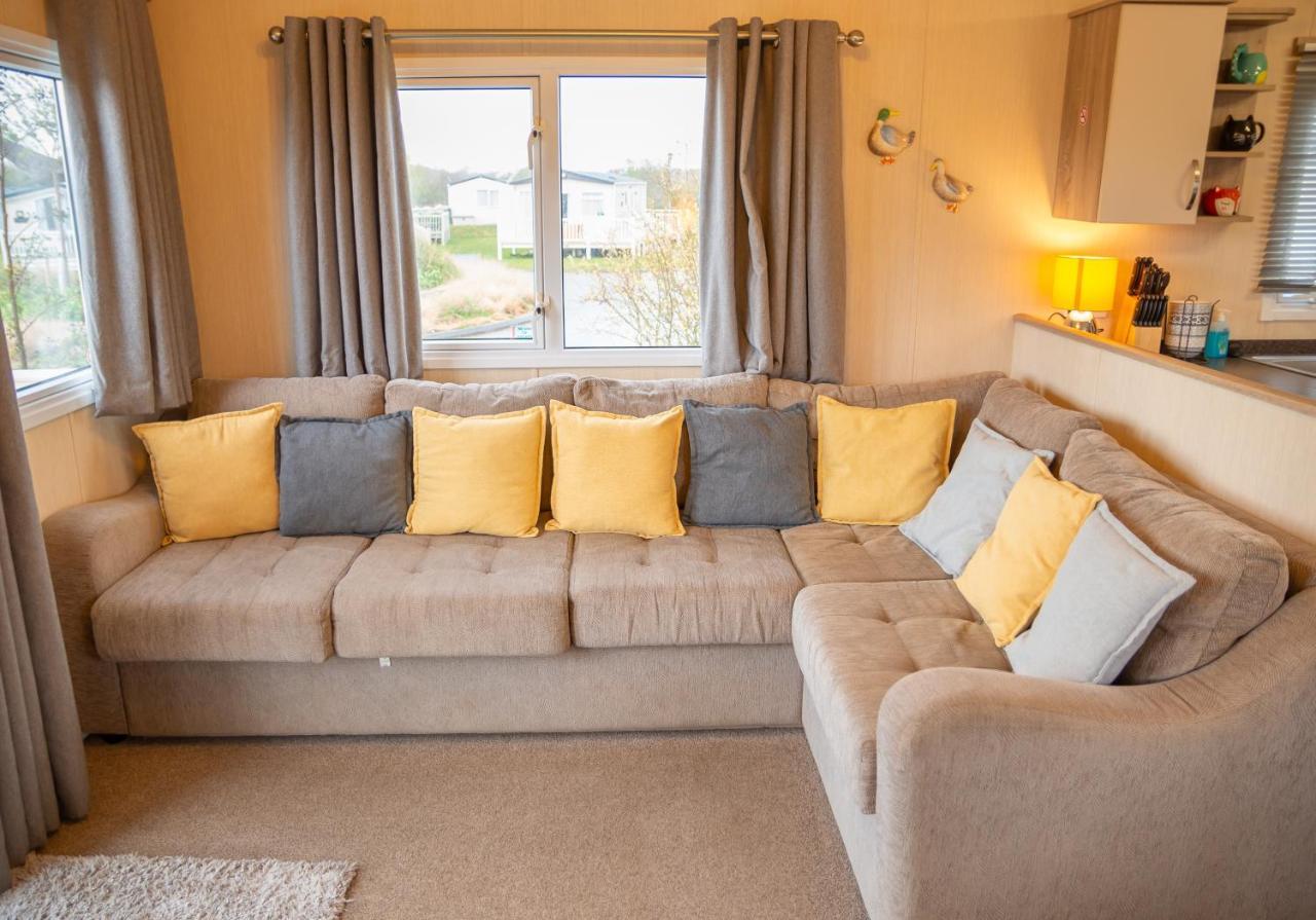 Luxury Lancaster Lodge - The Best Hot Tub Getaway! Tattershall Bagian luar foto