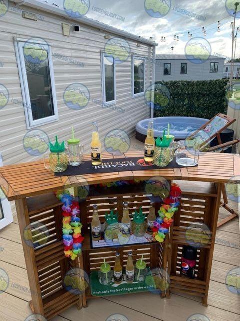 Luxury Lancaster Lodge - The Best Hot Tub Getaway! Tattershall Bagian luar foto